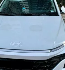 2024HyundaiAccent以超紧凑尺寸结合了Sonata-Elantra的大胆设计灵感