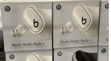 神秘的 未经宣布的BeatsStudioBudsPlus出现在零售商处